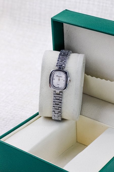 ساعات ناعمة ومميزة